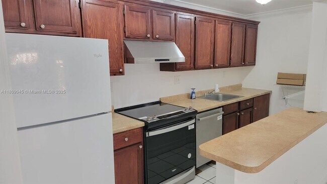 Building Photo - 4410 NW 79th Ave