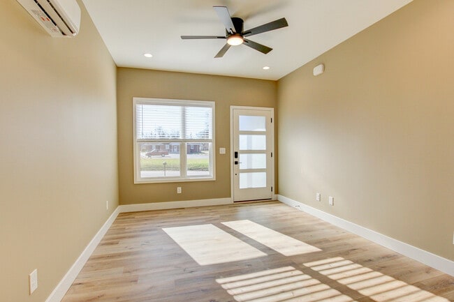 Building Photo - 102 Rosenwald St