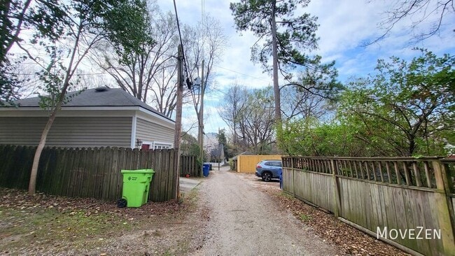 Building Photo - 512.5 S Boylan Ave