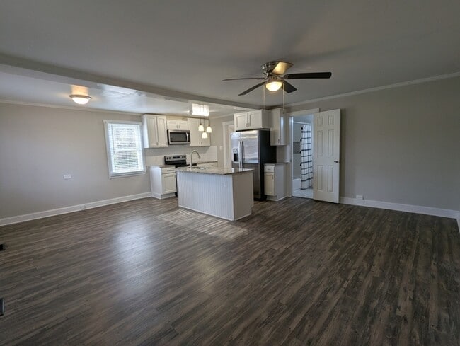 Building Photo - 427 Mildred Ave