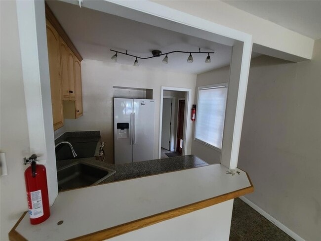 Building Photo - 904 SE 13th St