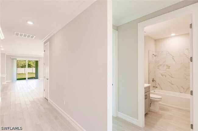 Building Photo - 536 Polihale Wy