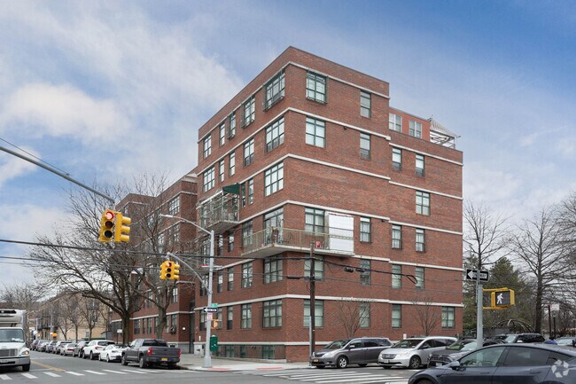 Building Photo - Eretz One Luxury Condominiums