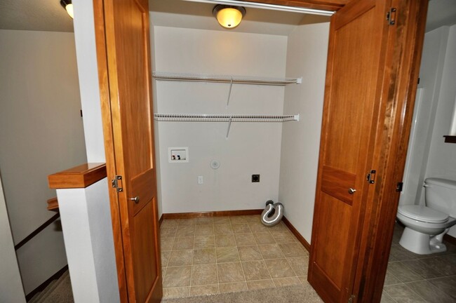 Building Photo - Coeur d'Alene Place Community 3 bed 2.5 ba...