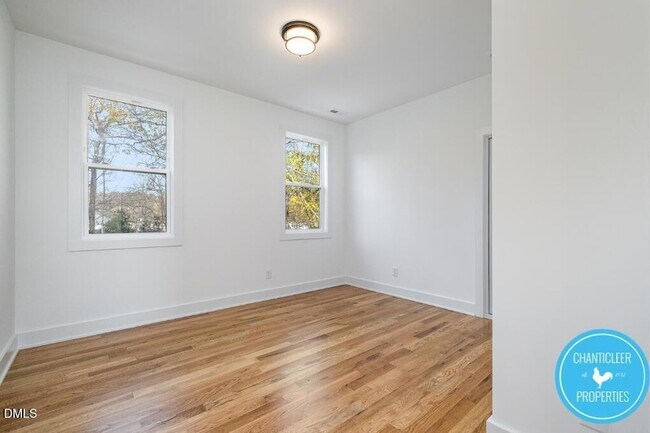 Building Photo - 1407 Sedgefield St