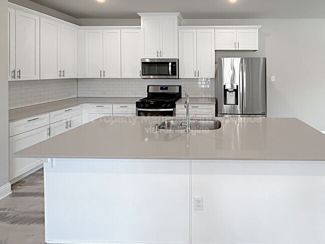Building Photo - 4621 Piedras Lanzar Dr