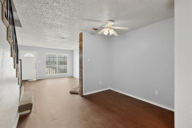 Building Photo - 9467 Olde Towne Row