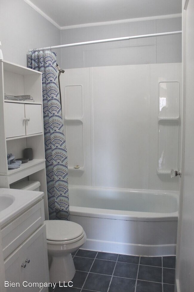 Building Photo - 3 br, 1 bath House - 912 Hickory Hills Dr.