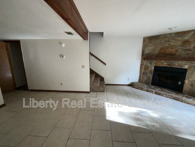 Building Photo - 601 Tupelo Trail