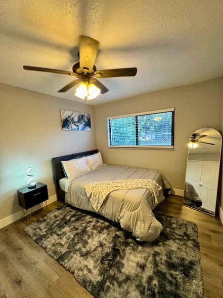 Building Photo - 259 NW 29th Terrace