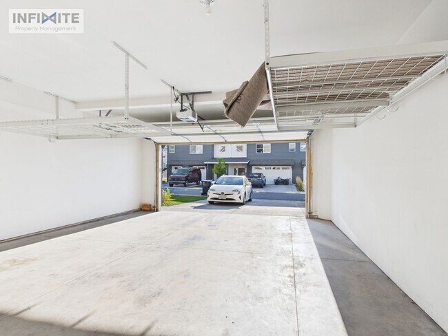 Building Photo - 3 Bedroom Condo in Bozeman
