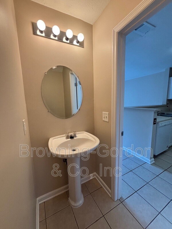 Building Photo - 3063 Harpeth Springs Dr