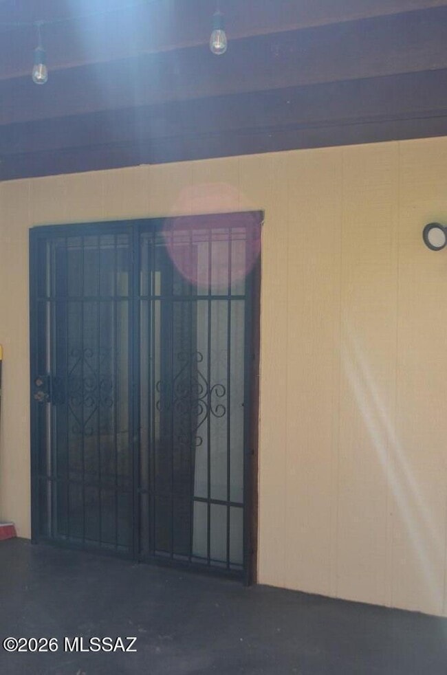 Building Photo - 9159 E Broadway Blvd