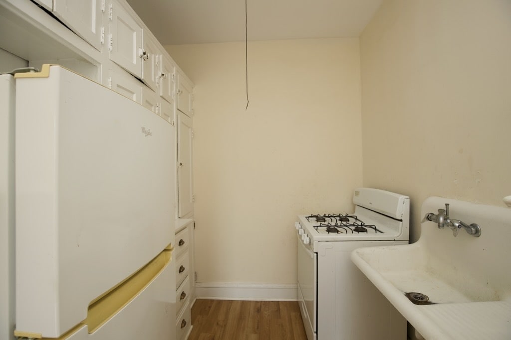 Building Photo - 4854 N Damen Ave