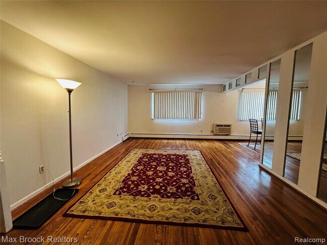 Building Photo - 4113 Telegraph Rd