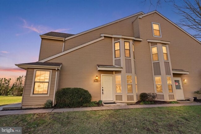 Building Photo - 2014 Barry Ct