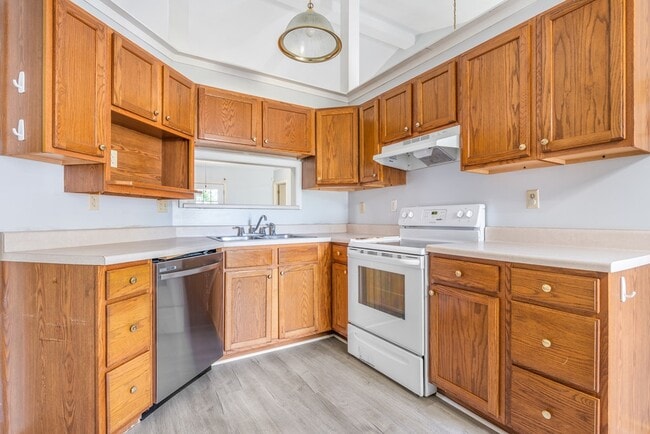 Building Photo - 403 S Sheridan Dr