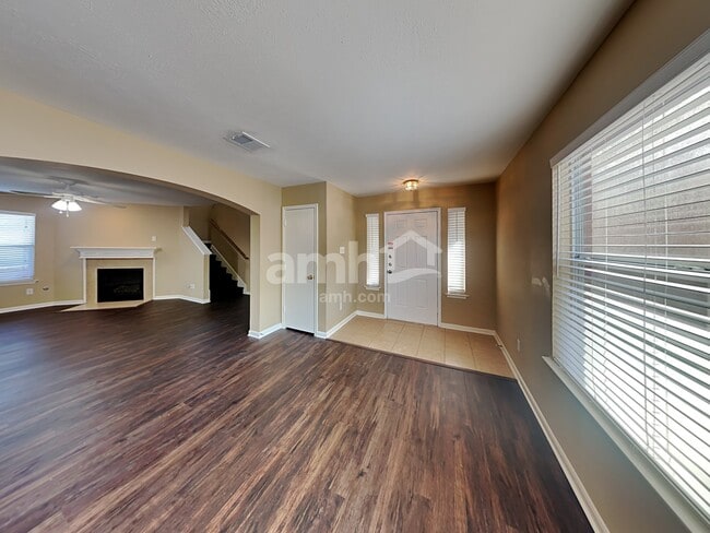 Building Photo - 19130 Yellow Thrush Dr