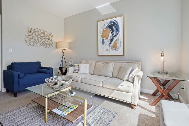 Building Photo - 1084 Golden Pheasant Dr