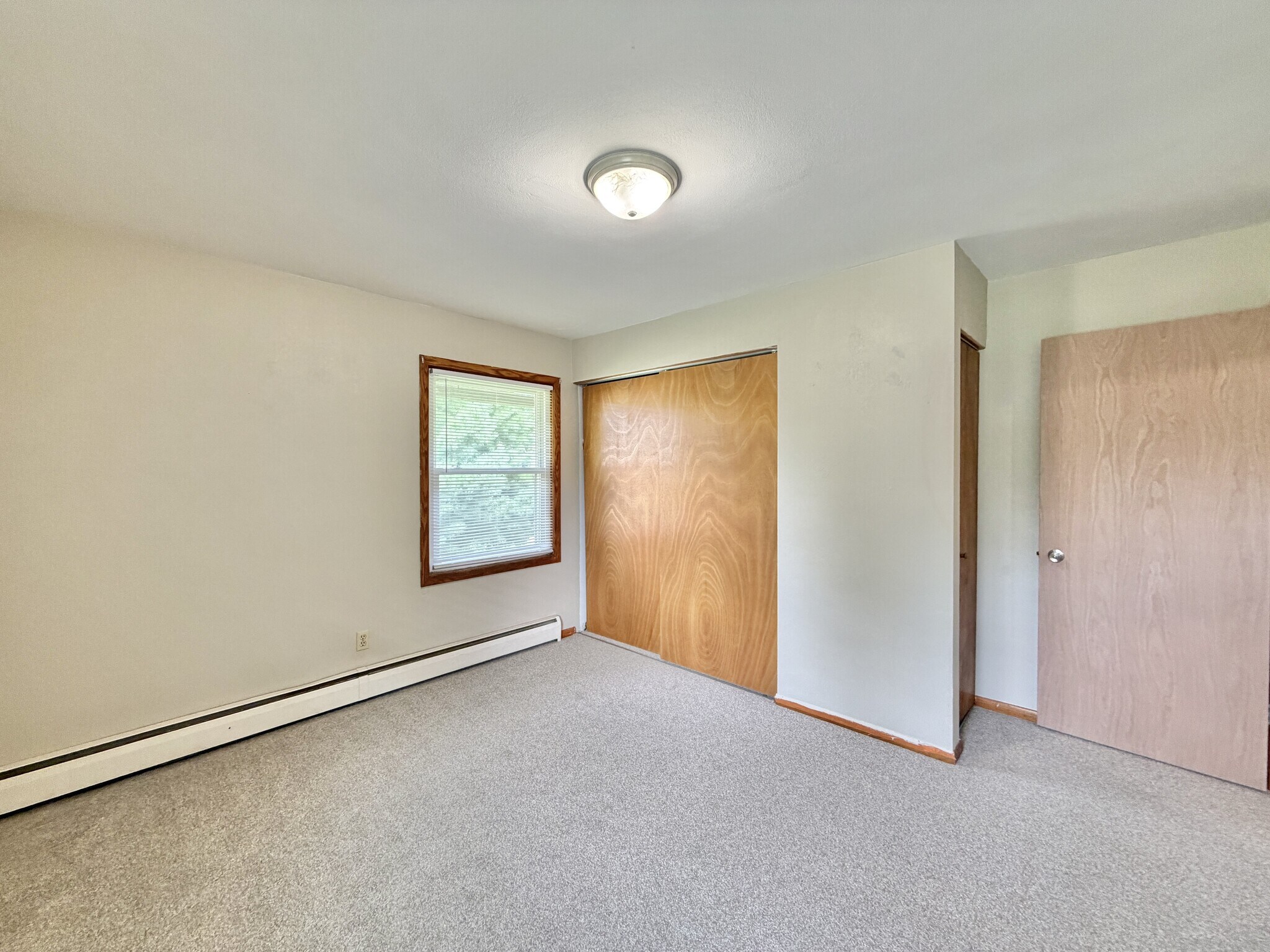 Building Photo - 236 Walworth St