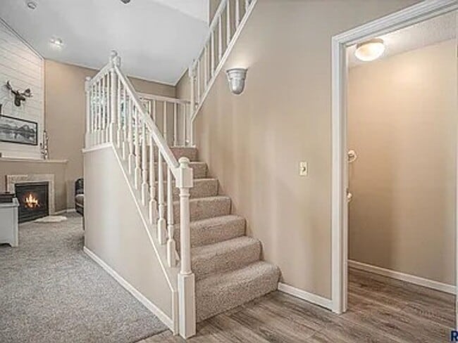 Building Photo - Charming 3-Bedroom Twin Home — 904?E?Jane?...
