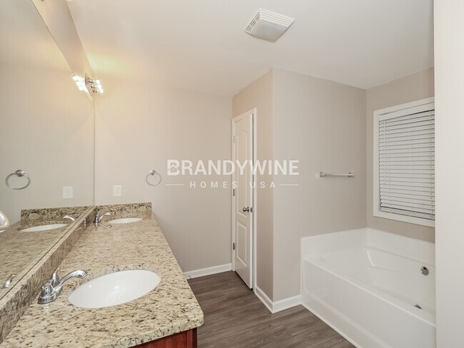 Building Photo - 6550 Splitpine Ct