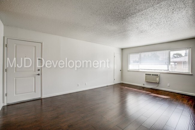 Building Photo - 107 King Rd