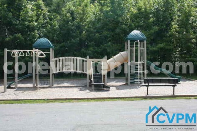 Building Photo - 1009 Howard Grove Ct