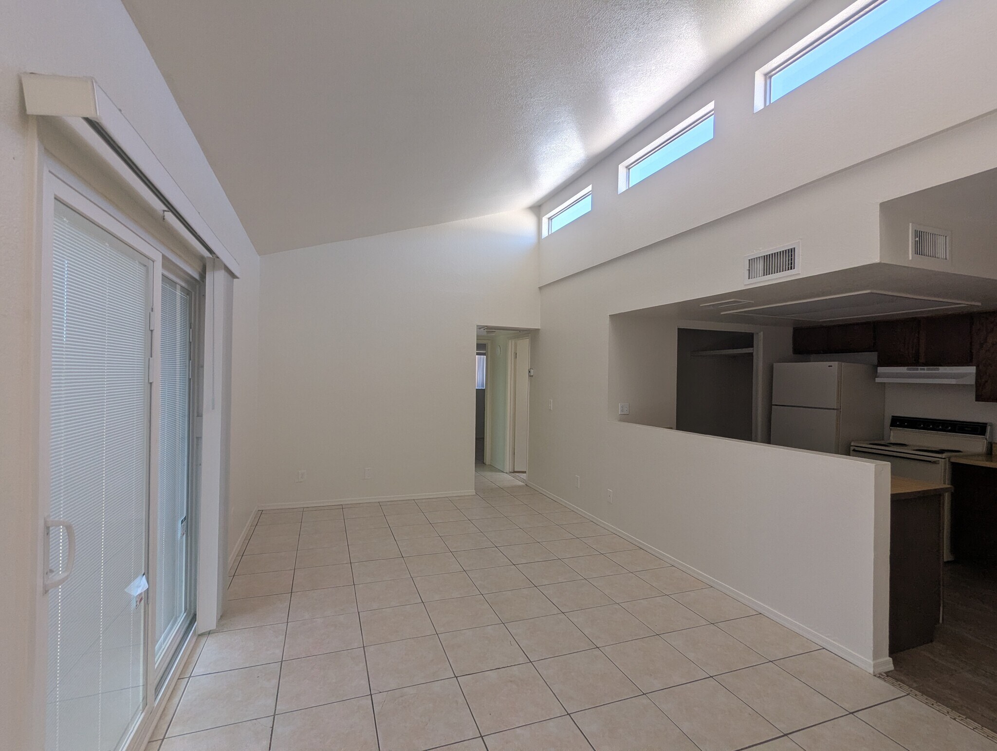 Building Photo - 1477 E 27th Ave