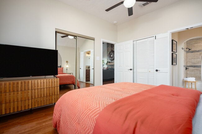 Building Photo - 20231 Linden Tree Dr