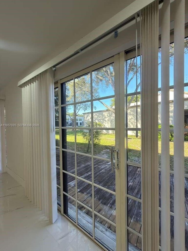 Building Photo - 9719 N New River Canal Rd