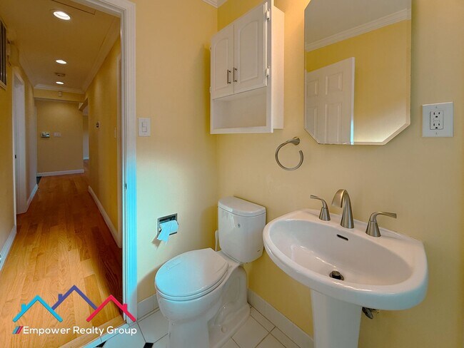 Building Photo - 3 bed 2 bath Single Family Home is Desired Millbrae Neighborhood