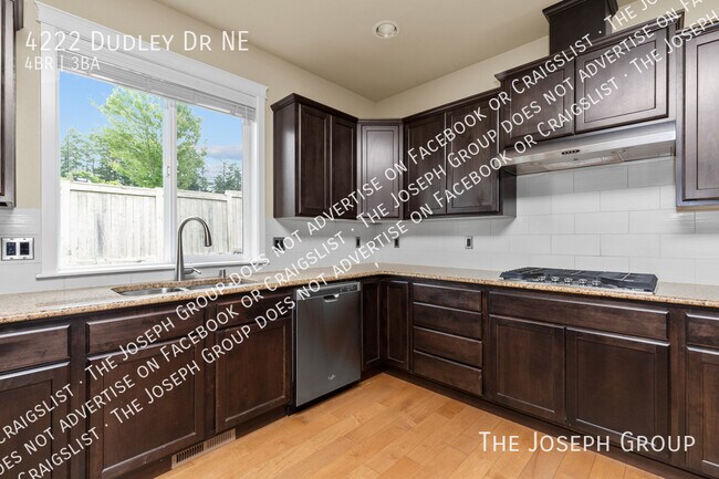 Building Photo - 4222 Dudley Dr NE