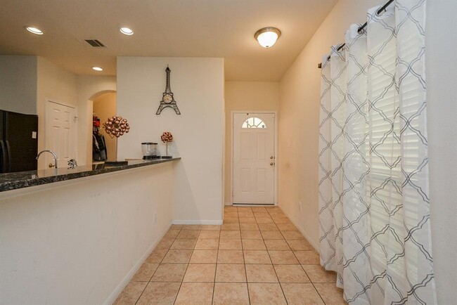 Building Photo - 6038 Wesley Manor Ct