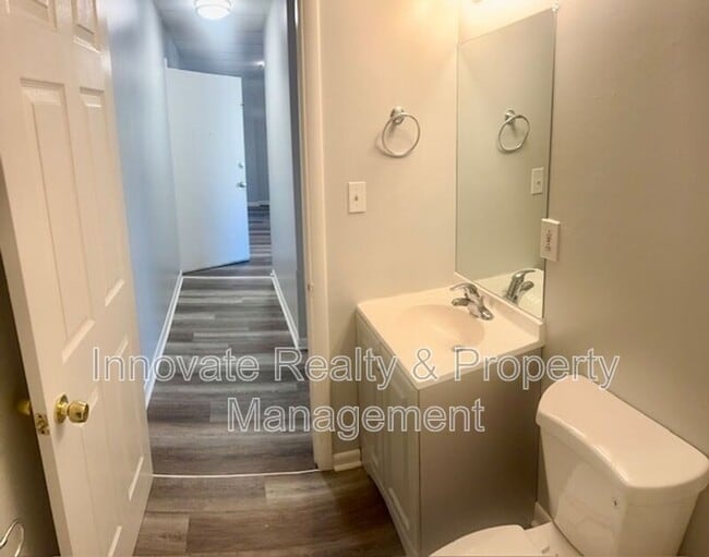 Building Photo - 29 Logan Ave