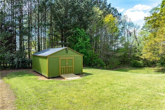 Building Photo - 1098 Village Creek