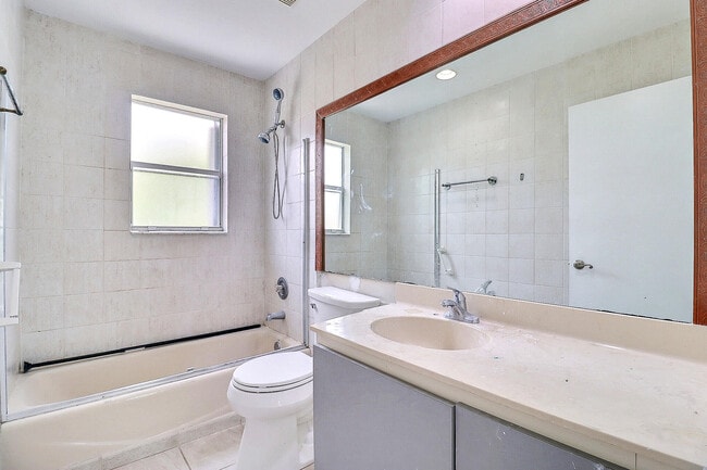 Building Photo - 9401 Aegean Dr