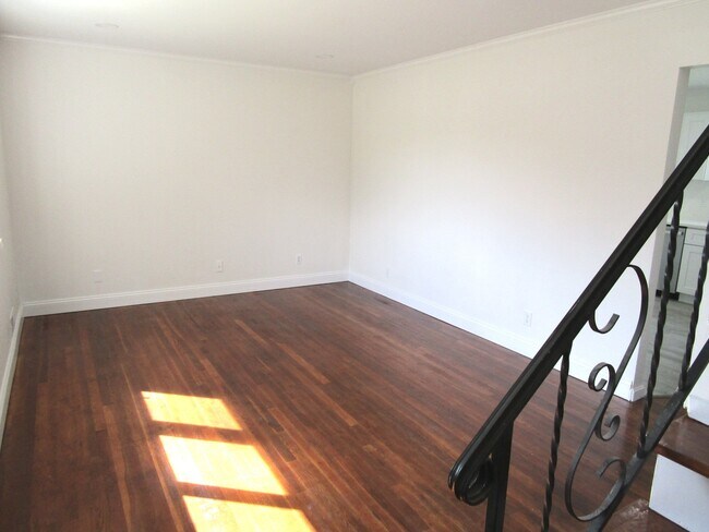 Building Photo - 74 Brookhill Dr