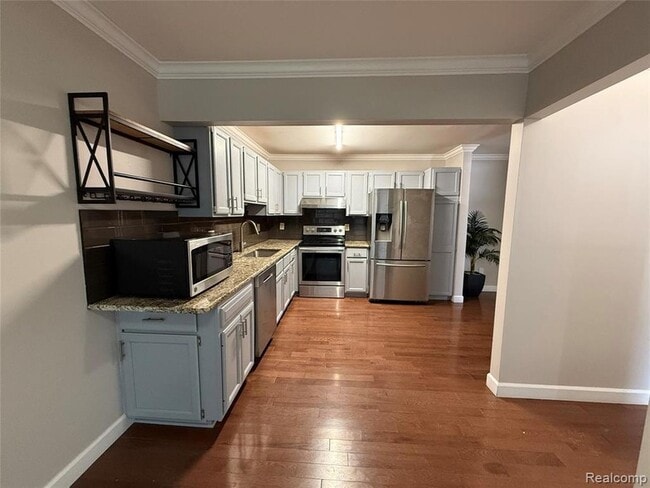 Building Photo - 21141 E Glen Haven Cir