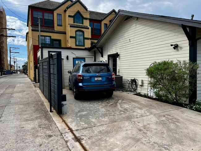 Building Photo - Charming Restored Craftsman in the Heart of North Park
