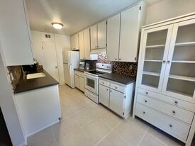 Building Photo - 4891 Collwood Blvd
