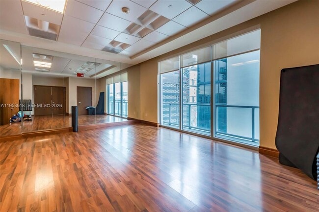 Building Photo - 1050 Brickell Ave