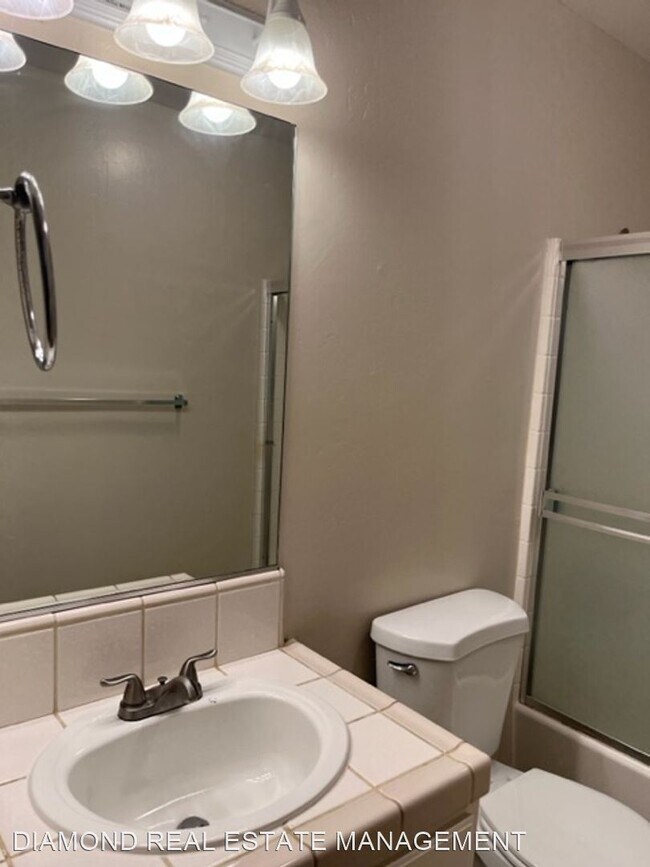 Building Photo - 3 br, 2 bath House - 300 SHERMAN PEAK DR.