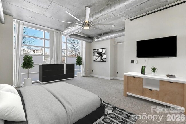 Building Photo - 505 E 6th St