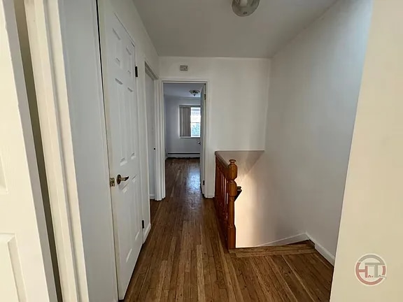 Building Photo - 1027 Throgmorton Ave