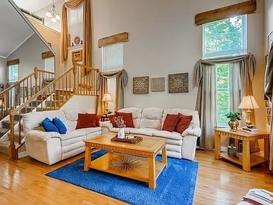 Building Photo - 8 Grandview Ct