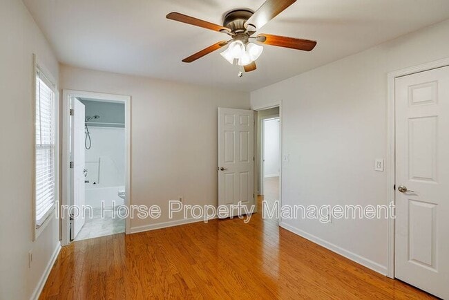 Building Photo - 160 Cedar Rock Trace