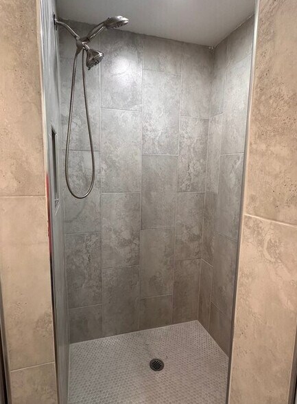 Building Photo - 27 W Las Animas St