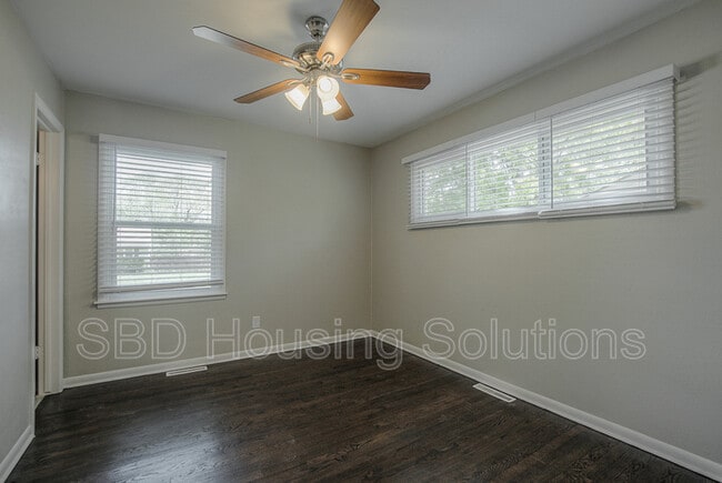 Building Photo - 3606 N Delaware St