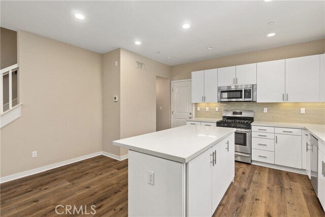 Building Photo - 59 Bay Laurel
